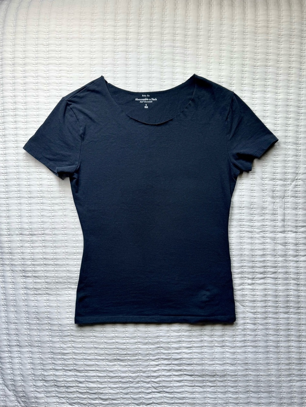 Abercrombie & Fitch Women’s Seamless Essentials Black Baby Tee